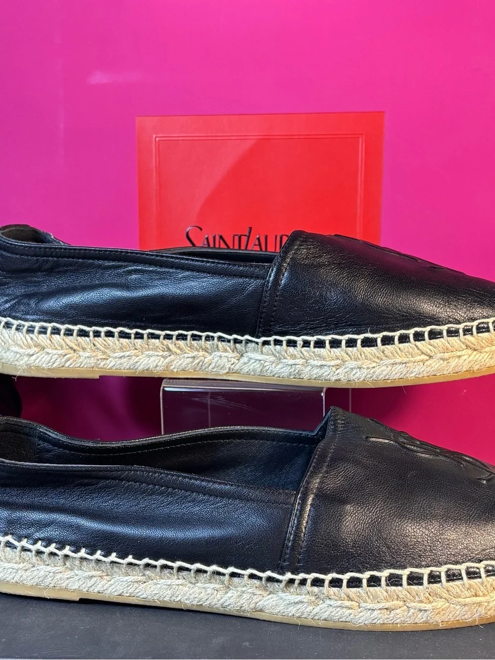 Yves Saint Laurent very good